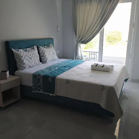 Mei's Luxury * Stavros (Thessaloniki)