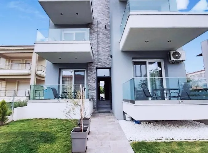Mei's Luxury Stavros (Thessaloniki)